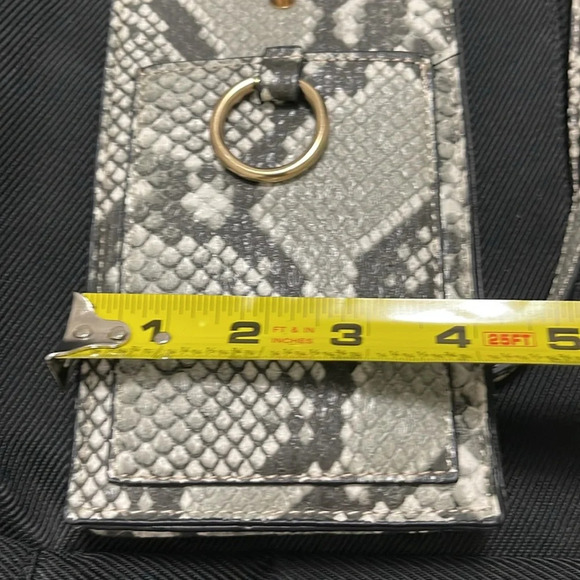 Cell Phone Purse from Who What Wear Brand. Faux Snakeskin Leather. Crossbody. - Picture 5 of 6